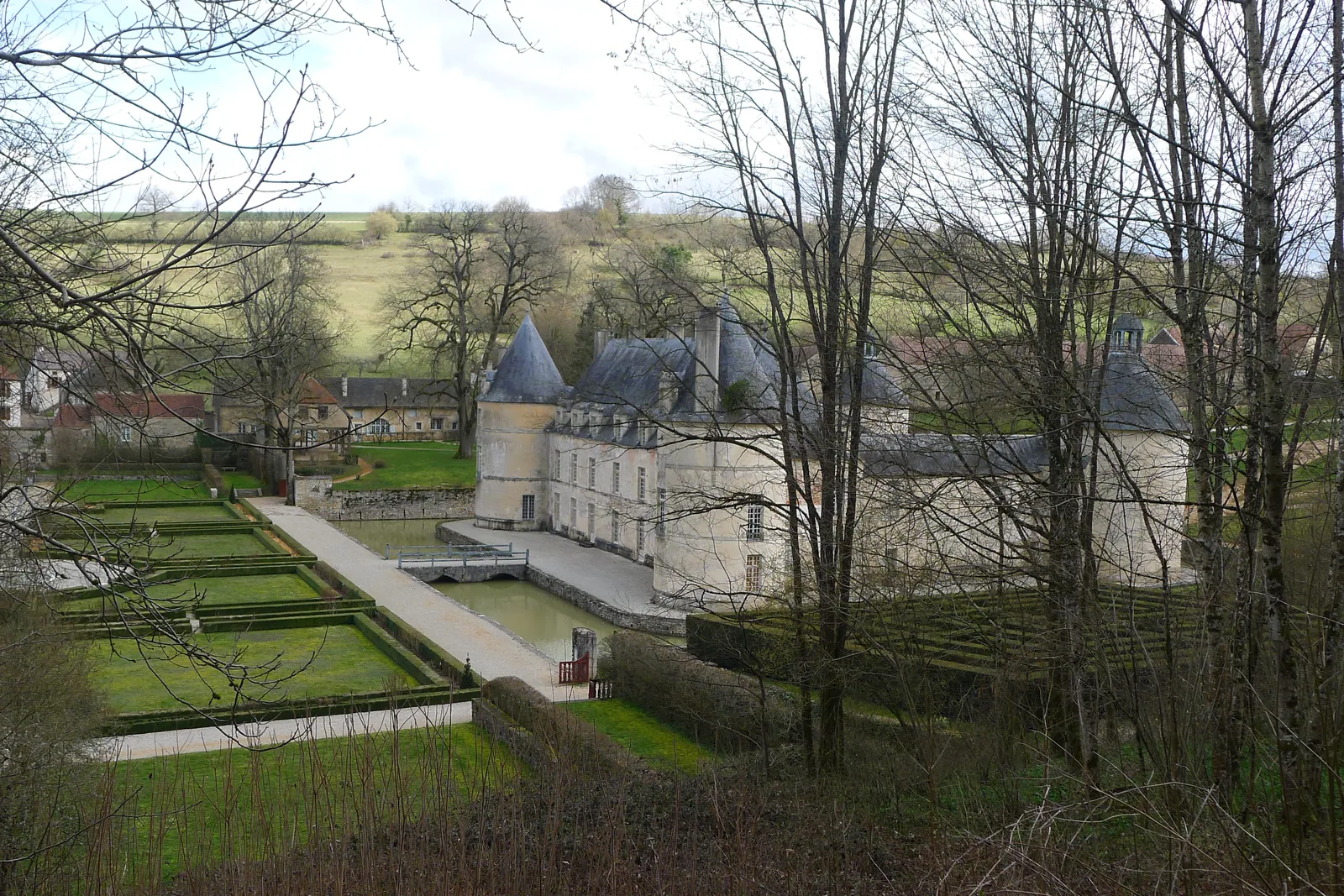 Château de Bussy-Rabutin et ses jardins